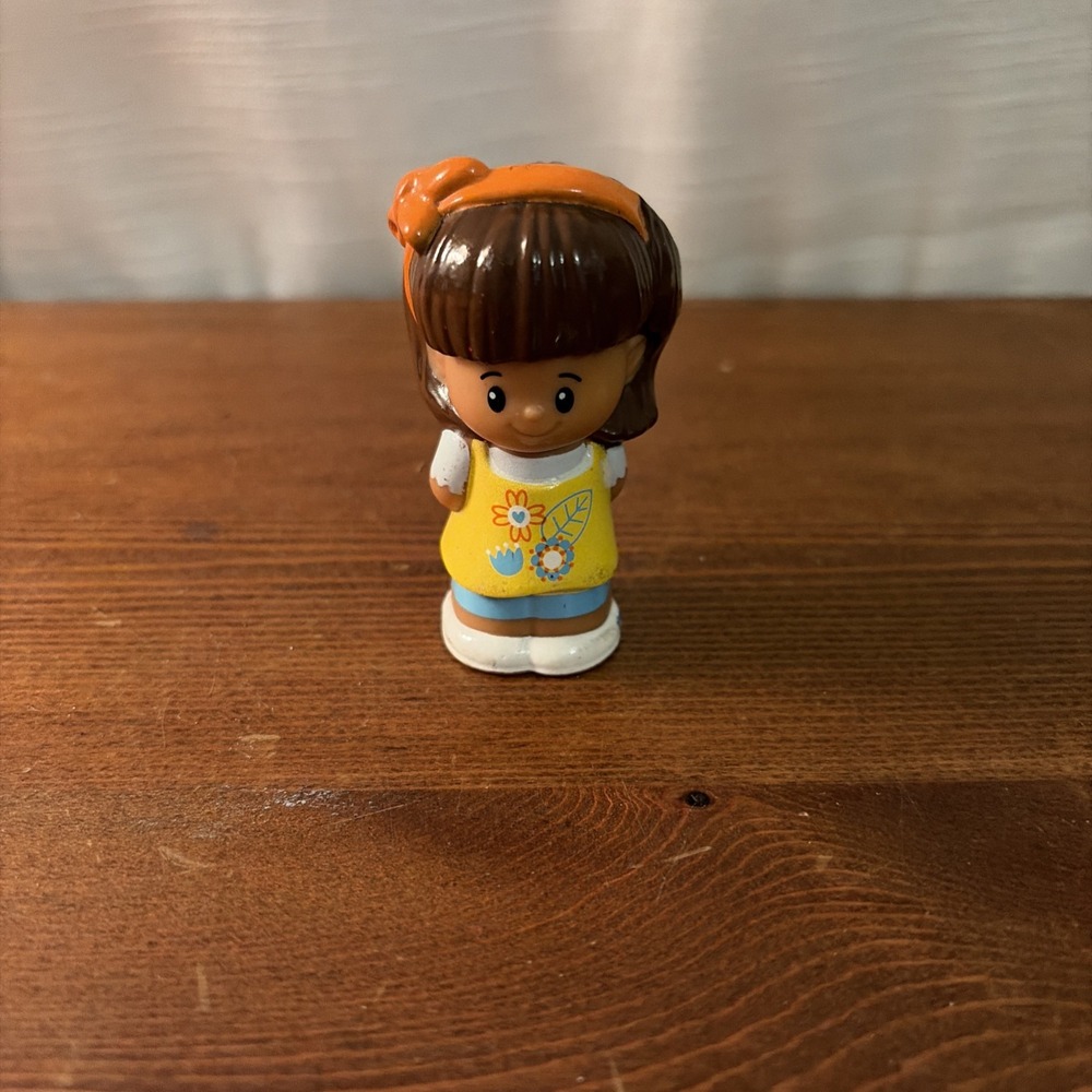 Fisher Price Little People Girl Mia In Yellow Dress With Blue And Orange Floral